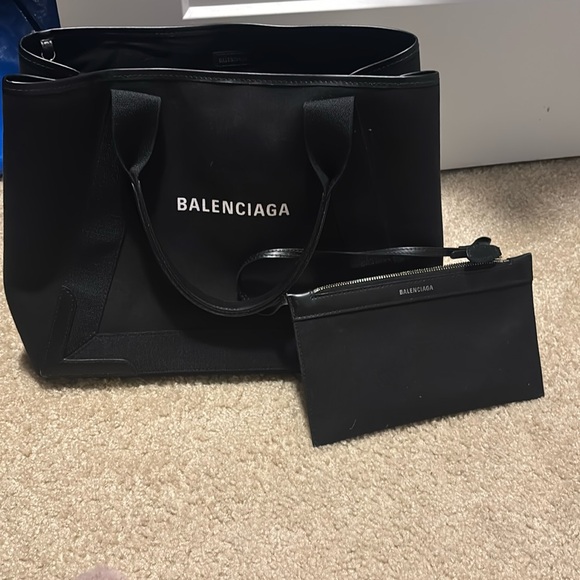 Balenciaga Tote - Picture 1 of 5